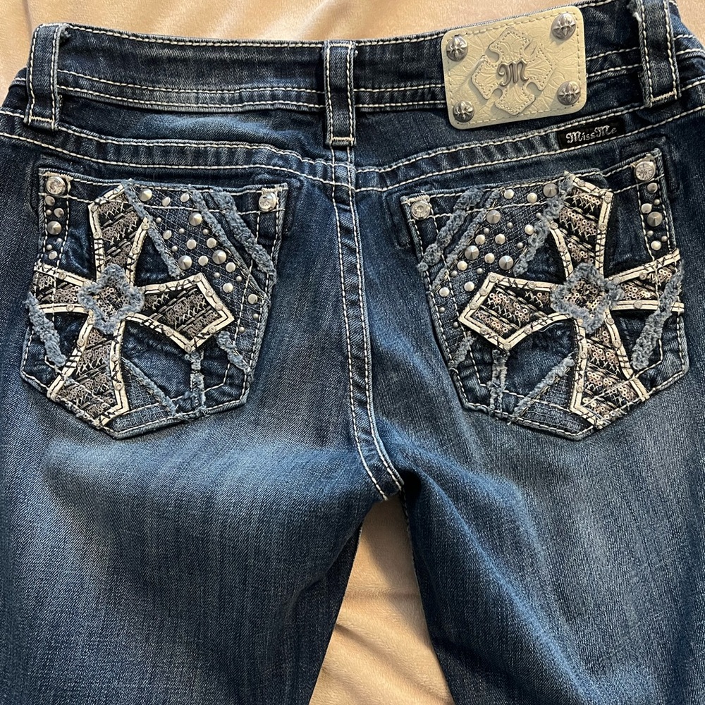 Miss Me Jeans size 32, inseam is 33